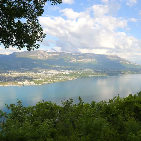 Les Aigues Blanches 3* エクスレバン